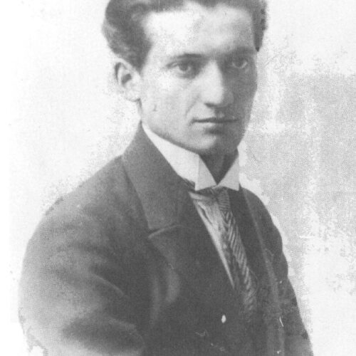 Никола Белопитов, току-що успешно дипломирал се от Университета през 1929 г.
